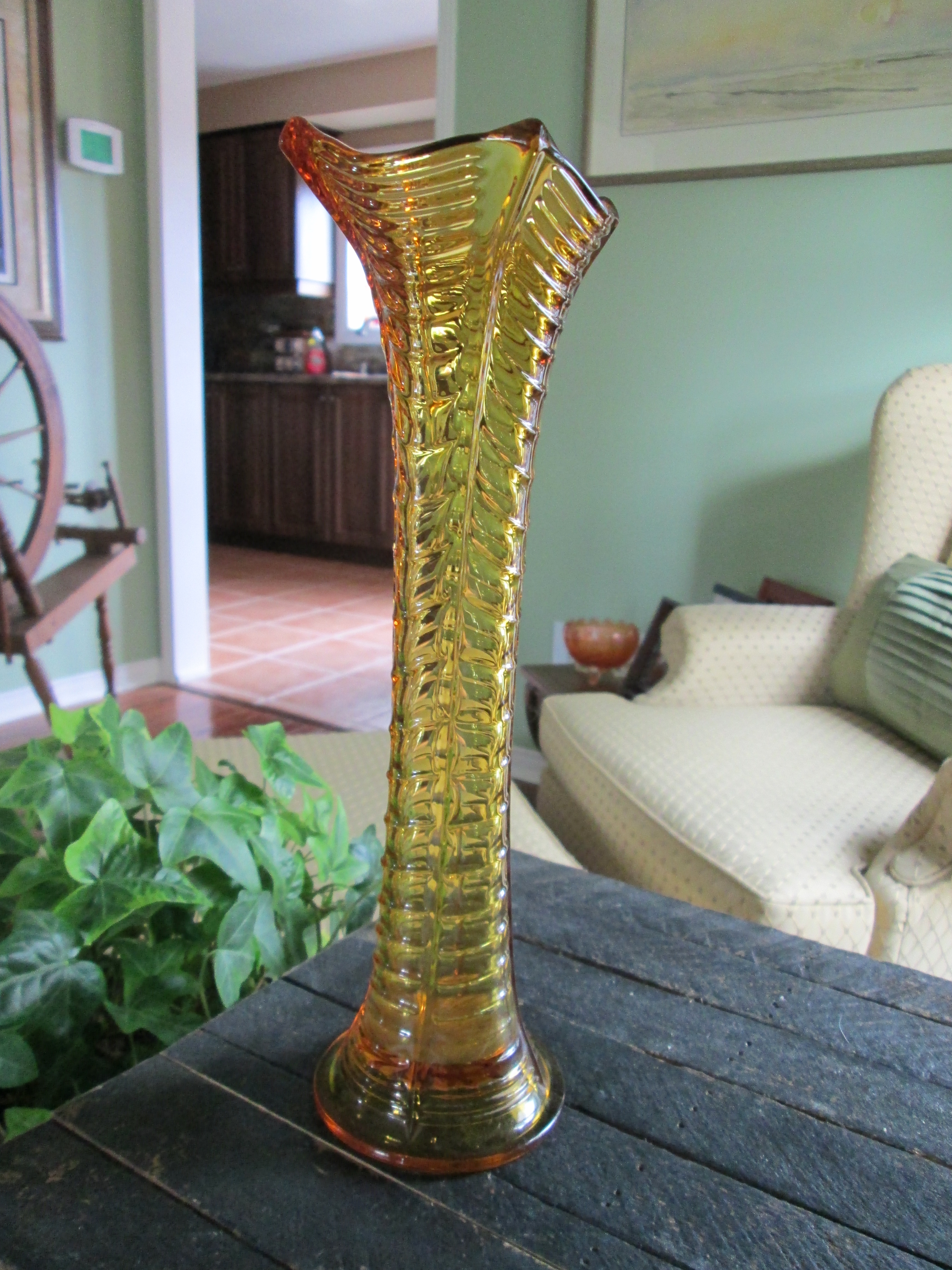 Unknown Amber RIbbed Vase (2)